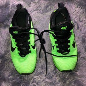 nike free trainer 5.0 black volt